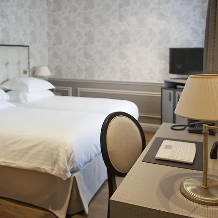 De Seze & Centre Hotel 4*