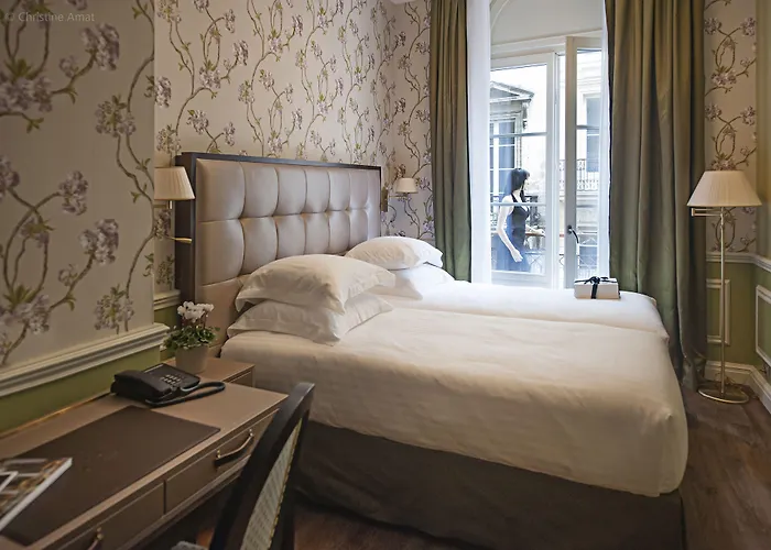 De Seze & Centre Hotel