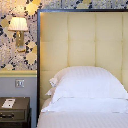 De Seze & Centre Hotel